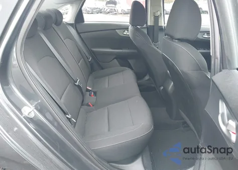 2021 Kia Forte Lxs z USA, uszkodzony, nr VIN 3KPF24AD0ME409156